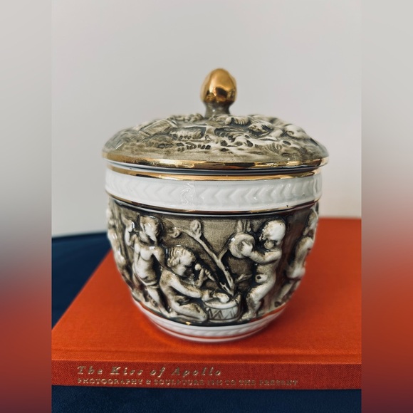 Vintage Italian Capodimonte Lidded Jar - Picture 2 of 9
